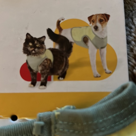 Boots & Barkley pet apparel with zipper - Picture 2 of 5